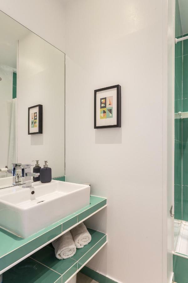 Three Bedroom Apartment In Historical Centre -Bairro Alto Лиссабон Экстерьер фото
